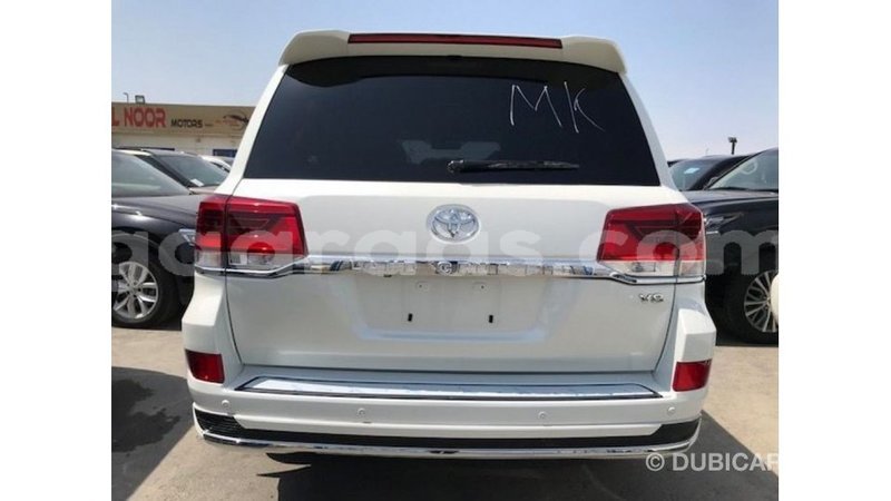 Big with watermark toyota land cruiser dakar import dubai 4811