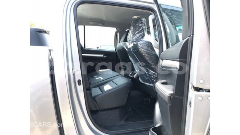 Big with watermark toyota hilux dakar import dubai 4812