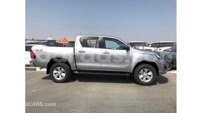 Big with watermark toyota hilux dakar import dubai 4812