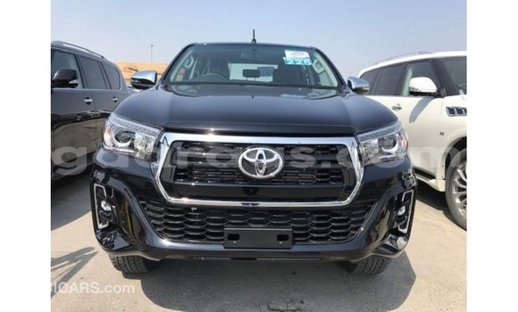 Acheter Import Voiture Toyota Hilux Noir à Import - Dubai, Dakar Acheter Import Voiture Toyota Hilux Noir à Import - Dubai, Dakar