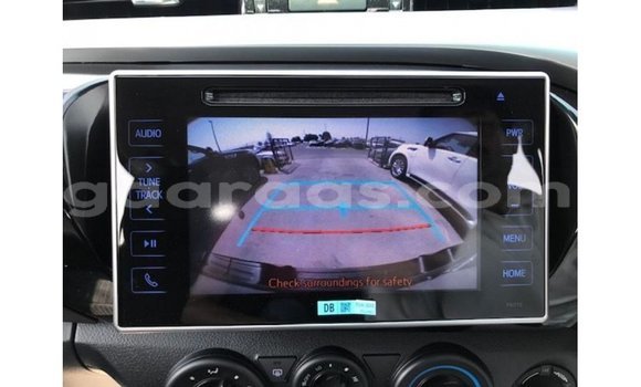 Acheter Import Voiture Toyota Hilux Noir à Import - Dubai, Dakar Acheter Import Voiture Toyota Hilux Noir à Import - Dubai, Dakar