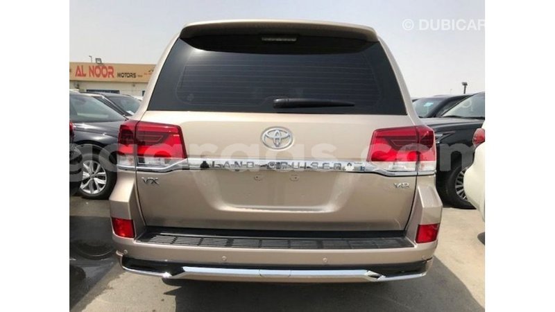 Big with watermark toyota land cruiser dakar import dubai 4818