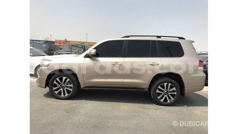 Big with watermark toyota land cruiser dakar import dubai 4818