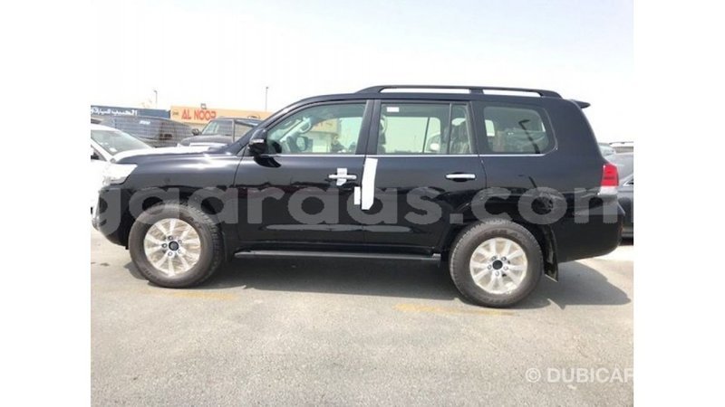 Big with watermark toyota land cruiser dakar import dubai 4819