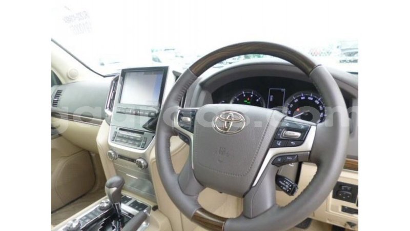 Big with watermark toyota land cruiser dakar import dubai 4821