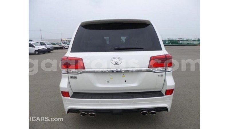 Big with watermark toyota land cruiser dakar import dubai 4821