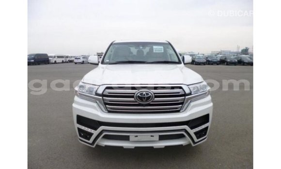 Buy Import Toyota Land Cruiser White Car in Import - Dubai in Dakar Buy Import Toyota Land Cruiser White Car in Import - Dubai in Dakar