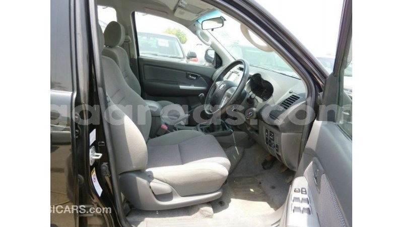 Big with watermark toyota hilux dakar import dubai 4824