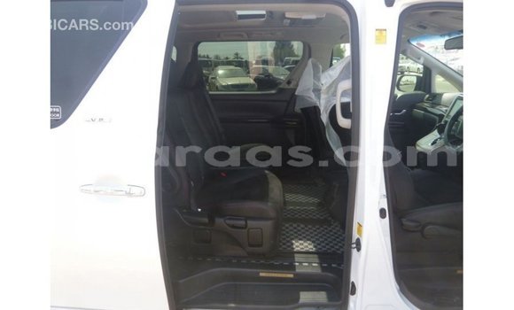 Buy Import Toyota Vellfire White Car in Import - Dubai in Dakar Buy Import Toyota Vellfire White Car in Import - Dubai in Dakar