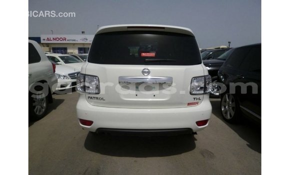 Buy Import Nissan Patrol White Car in Import - Dubai in Dakar Buy Import Nissan Patrol White Car in Import - Dubai in Dakar