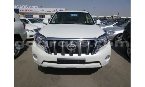 Acheter Import Voiture Toyota Prado Blanc à Import - Dubai, Dakar Acheter Import Voiture Toyota Prado Blanc à Import - Dubai, Dakar