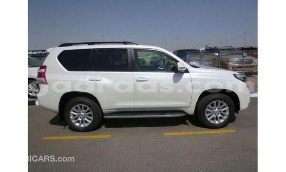 Acheter Import Voiture Toyota Prado Blanc à Import - Dubai, Dakar Acheter Import Voiture Toyota Prado Blanc à Import - Dubai, Dakar