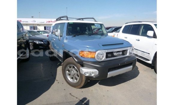 Acheter Import Voiture Toyota FJ Cruiser Bleu à Import - Dubai, Dakar Acheter Import Voiture Toyota FJ Cruiser Bleu à Import - Dubai, Dakar
