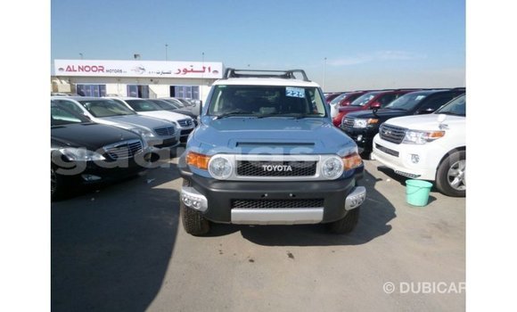 Acheter Import Voiture Toyota FJ Cruiser Bleu à Import - Dubai, Dakar Acheter Import Voiture Toyota FJ Cruiser Bleu à Import - Dubai, Dakar