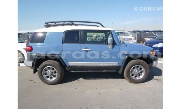 Acheter Import Voiture Toyota FJ Cruiser Bleu à Import - Dubai, Dakar Acheter Import Voiture Toyota FJ Cruiser Bleu à Import - Dubai, Dakar