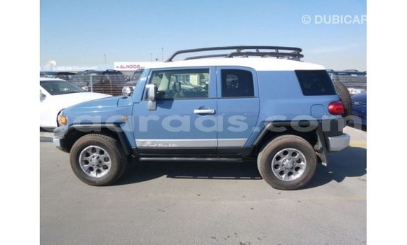 Acheter Import Voiture Toyota FJ Cruiser Bleu à Import - Dubai, Dakar Acheter Import Voiture Toyota FJ Cruiser Bleu à Import - Dubai, Dakar