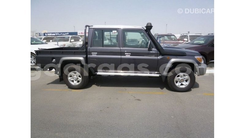 Big with watermark toyota land cruiser dakar import dubai 4876