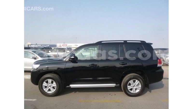 Big with watermark toyota land cruiser dakar import dubai 4889