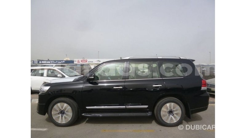 Big with watermark toyota land cruiser dakar import dubai 4892