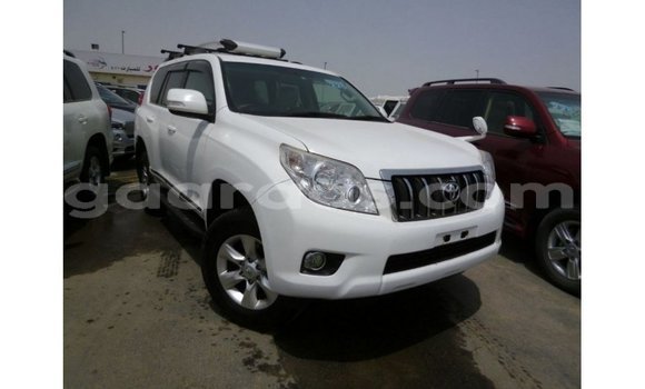 Acheter Import Voiture Toyota Prado Blanc à Import - Dubai, Dakar Acheter Import Voiture Toyota Prado Blanc à Import - Dubai, Dakar