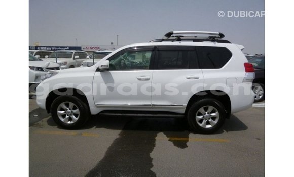 Acheter Import Voiture Toyota Prado Blanc à Import - Dubai, Dakar Acheter Import Voiture Toyota Prado Blanc à Import - Dubai, Dakar