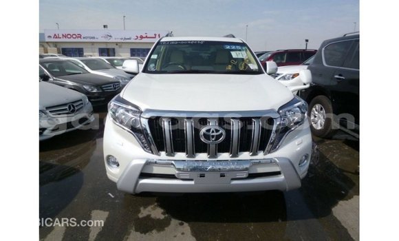 Acheter Import Voiture Toyota Prado Blanc à Import - Dubai, Dakar Acheter Import Voiture Toyota Prado Blanc à Import - Dubai, Dakar