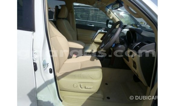 Acheter Import Voiture Toyota Prado Blanc à Import - Dubai, Dakar Acheter Import Voiture Toyota Prado Blanc à Import - Dubai, Dakar