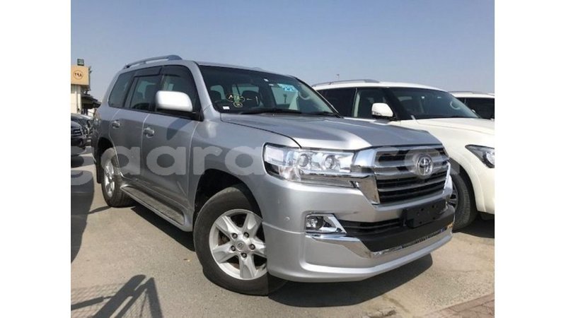 Big with watermark toyota land cruiser dakar import dubai 4920