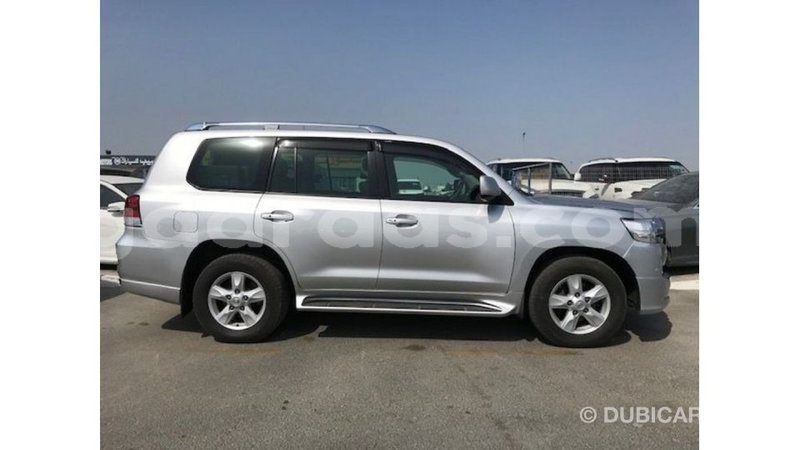 Big with watermark toyota land cruiser dakar import dubai 4920