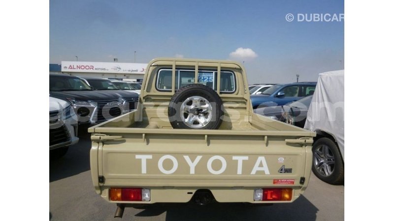 Big with watermark toyota land cruiser dakar import dubai 4923