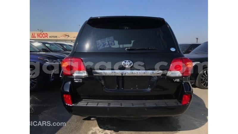 Big with watermark toyota land cruiser dakar import dubai 4928