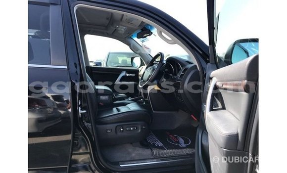 Acheter Import Voiture Toyota Land Cruiser Noir à Import - Dubai, Dakar Acheter Import Voiture Toyota Land Cruiser Noir à Import - Dubai, Dakar