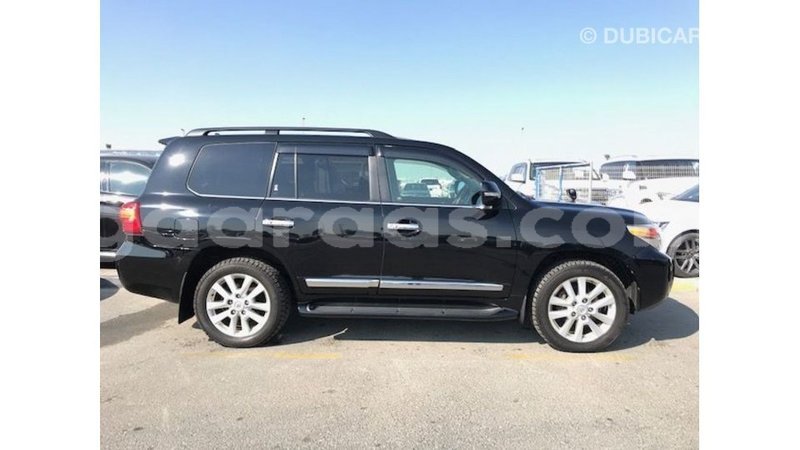 Big with watermark toyota land cruiser dakar import dubai 4928