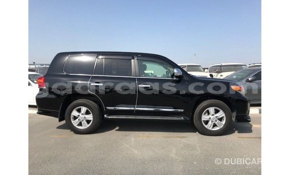 Acheter Import Voiture Toyota Land Cruiser Noir à Import - Dubai, Dakar Acheter Import Voiture Toyota Land Cruiser Noir à Import - Dubai, Dakar