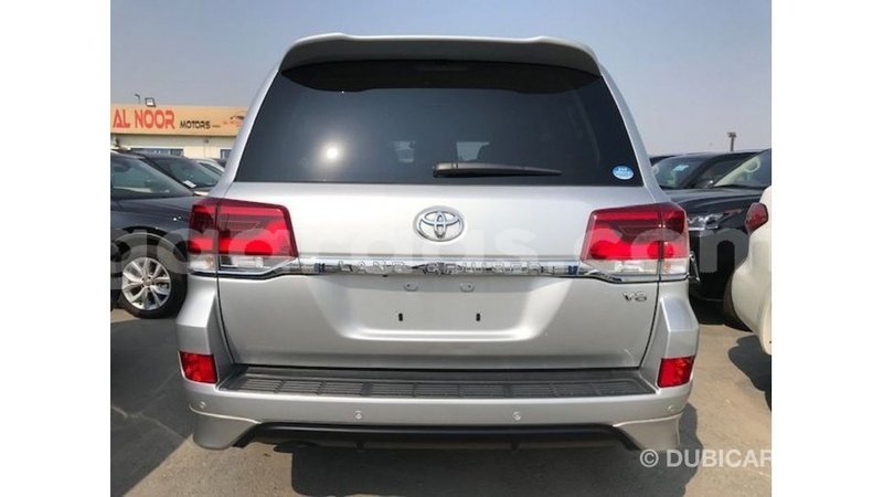 Big with watermark toyota land cruiser dakar import dubai 4931