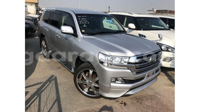 Big with watermark toyota land cruiser dakar import dubai 4931