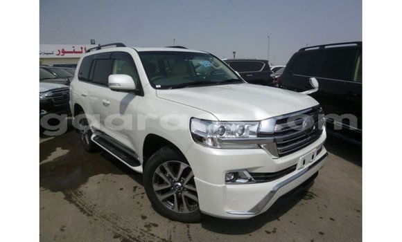 Buy Import Toyota Land Cruiser White Car in Import - Dubai in Dakar Buy Import Toyota Land Cruiser White Car in Import - Dubai in Dakar
