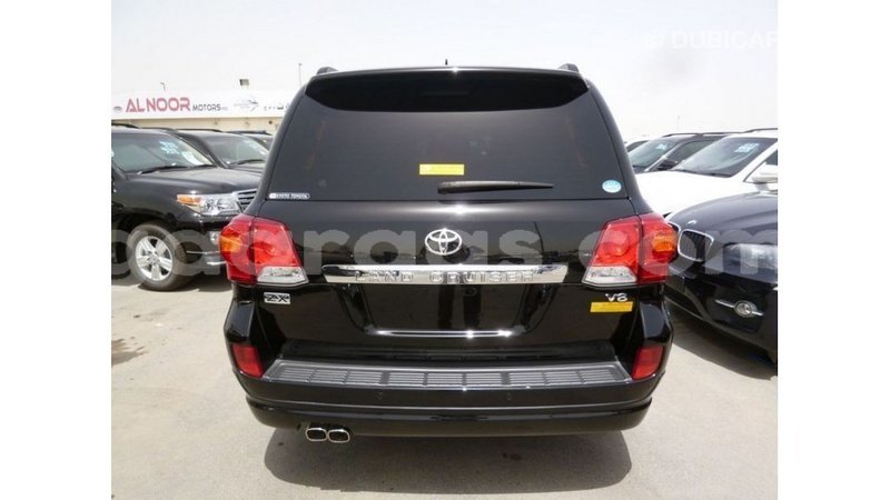 Big with watermark toyota land cruiser dakar import dubai 4939