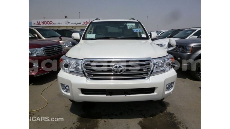 Big with watermark toyota land cruiser dakar import dubai 4943