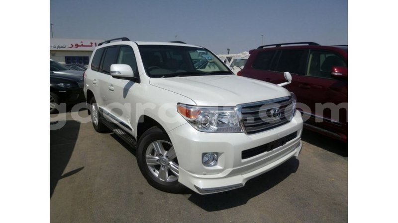 Big with watermark toyota land cruiser dakar import dubai 4947