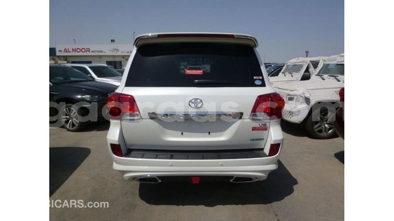 Big with watermark toyota land cruiser dakar import dubai 4947