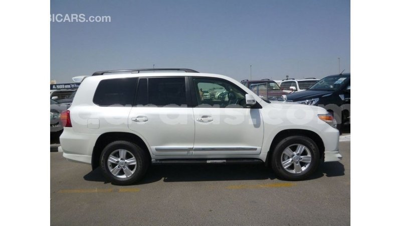 Big with watermark toyota land cruiser dakar import dubai 4947