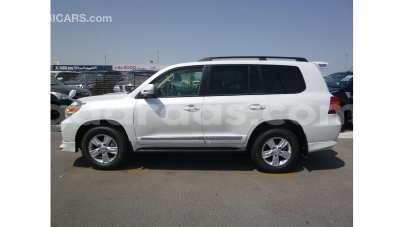 Big with watermark toyota land cruiser dakar import dubai 4947