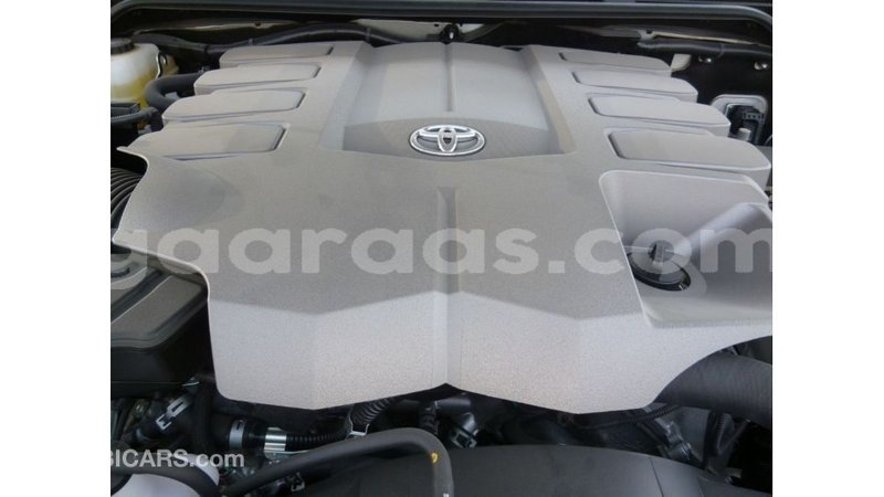 Big with watermark toyota land cruiser dakar import dubai 4947