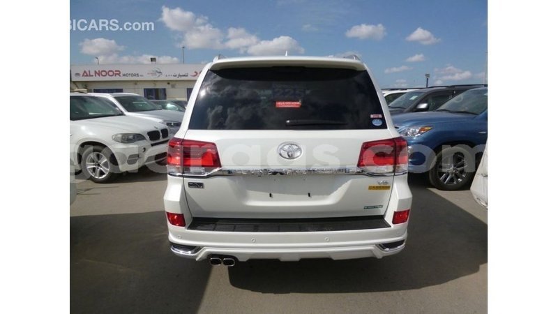 Big with watermark toyota land cruiser dakar import dubai 4948