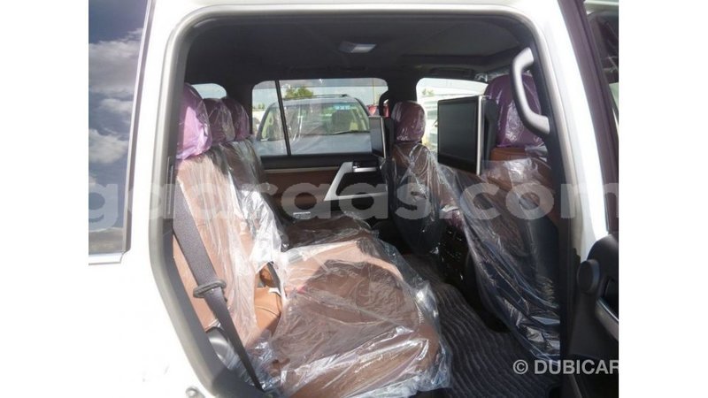 Big with watermark toyota land cruiser dakar import dubai 4948