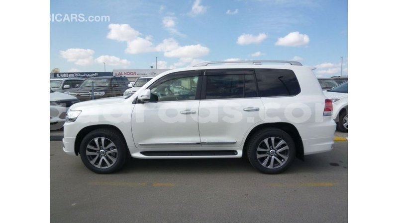 Big with watermark toyota land cruiser dakar import dubai 4948