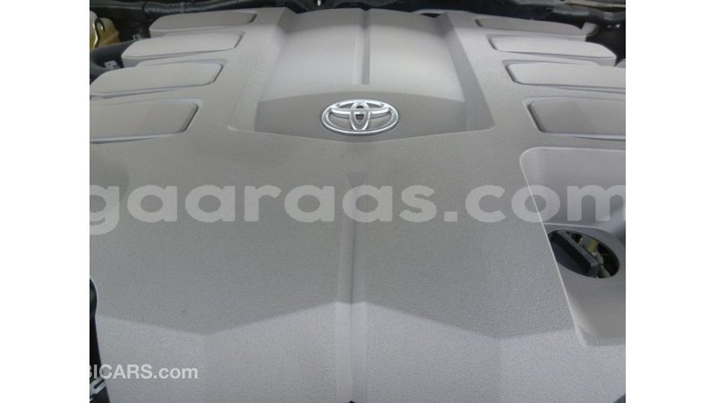 Big with watermark toyota land cruiser dakar import dubai 4949