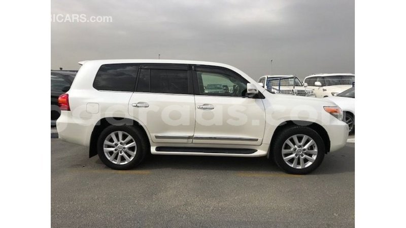 Big with watermark toyota land cruiser dakar import dubai 4974