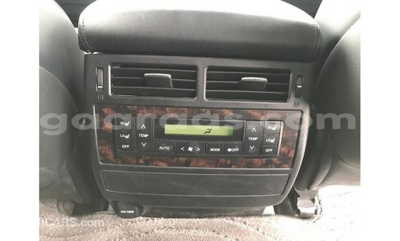 Acheter Import Voiture Toyota Land Cruiser Blanc à Import - Dubai, Dakar Acheter Import Voiture Toyota Land Cruiser Blanc à Import - Dubai, Dakar